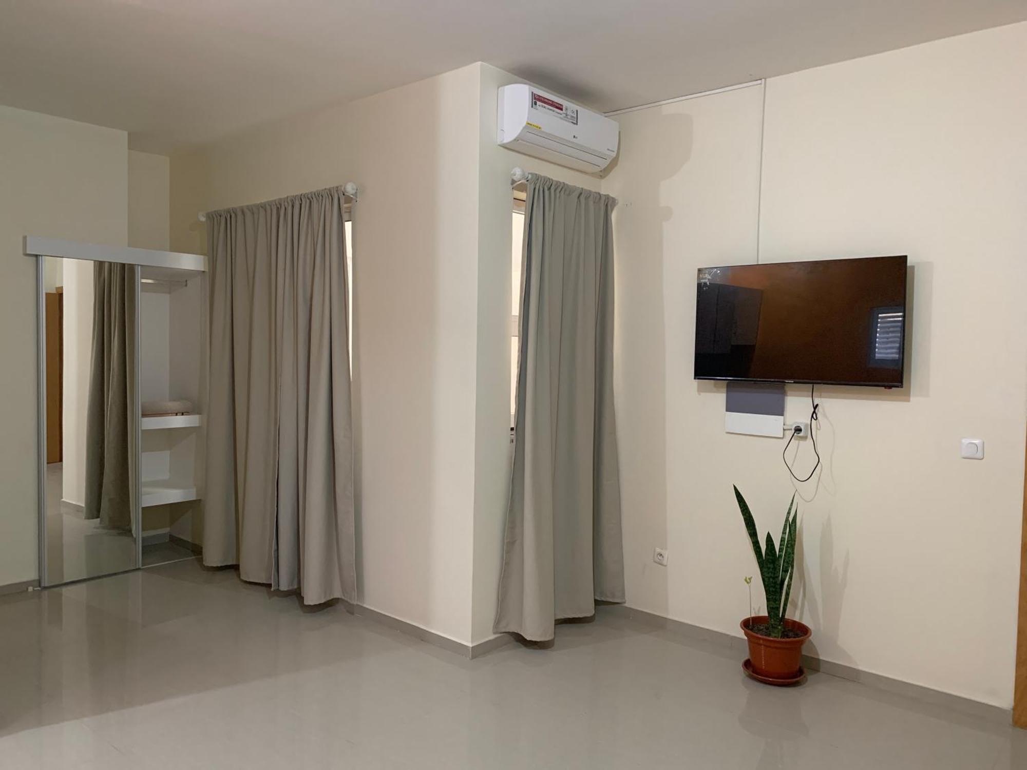 J Martins Apart Hotel Tarrafal  Esterno foto